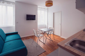 Large Studio lumineux et neuf, Parking Gratuit